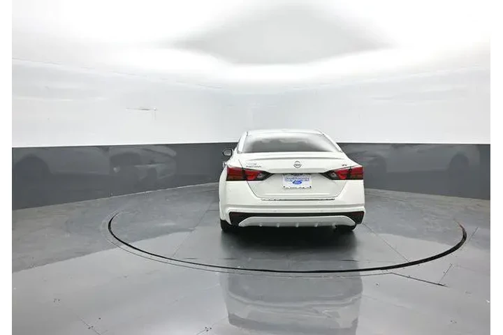 $19398 : Nissan Altima 2022 2.5 SV 4d image 6