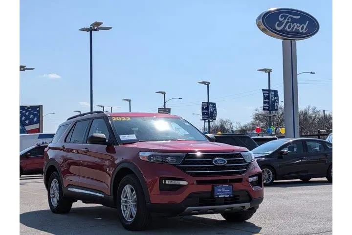$30997 : Ford Explorer 2022 AWD XLT 4 image 2