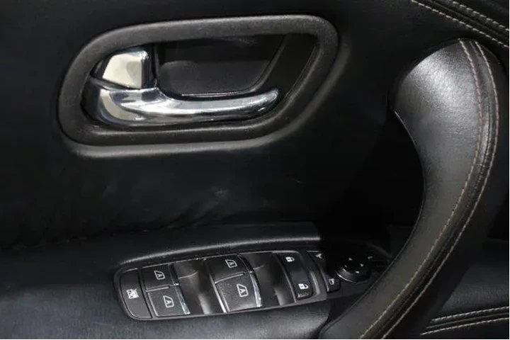 $34998 : Nissan Armada 2021 4x4 Plati image 7