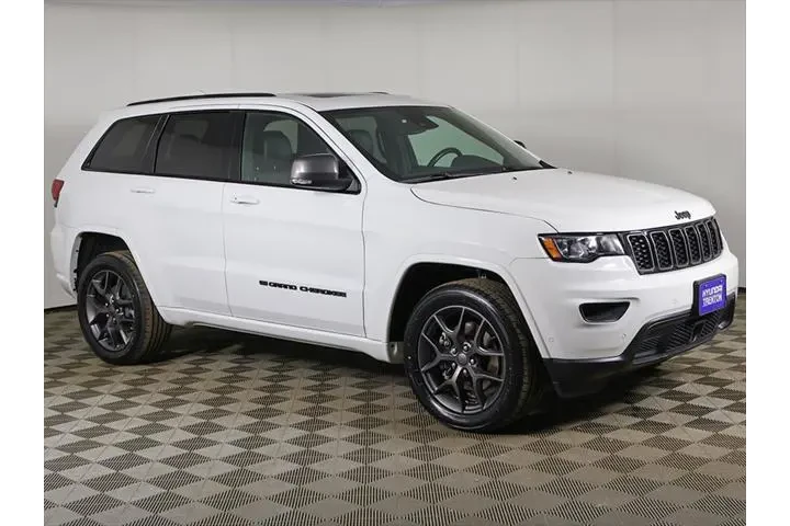 $23839 : Jeep Grand Cherokee 2021 4x4 image 2