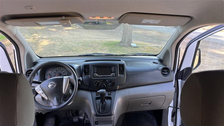 $15500 : NISSAN NV200 image 5