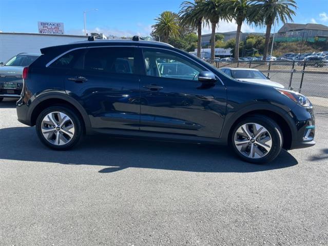 $23500 : Used 2021 Niro EV EX Premium image 4