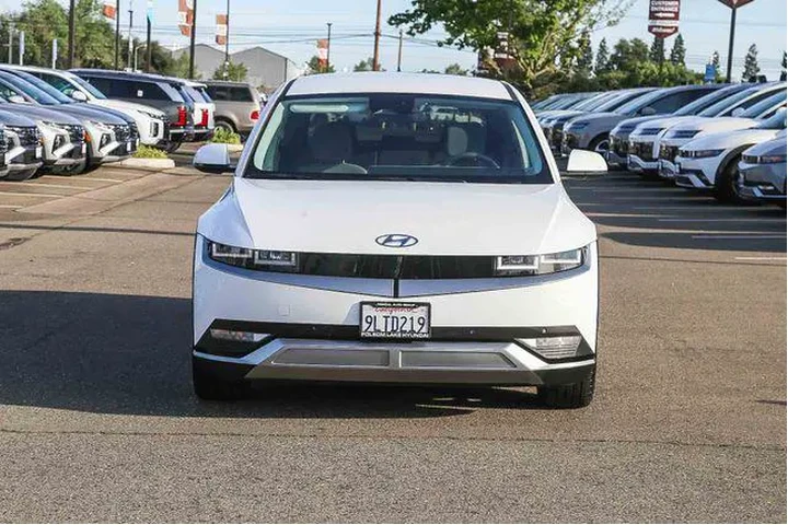 $25991 : Hyundai IONIQ 5 2024 SEL 4dr image 7