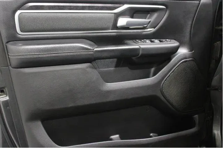 $39913 : Ram 1500 2022 4x4 Lone Star image 3