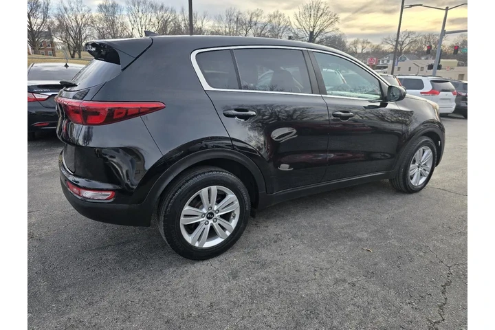 $7900 : 2018 Sportage LX FWD image 5