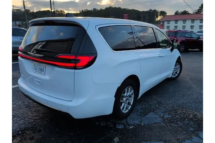 $27453 : Chrysler Pacifica 2025 Selec image 3