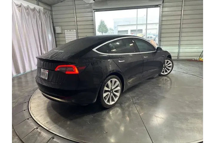 $15477 : Tesla Model 3 2018 Mid Range image 5