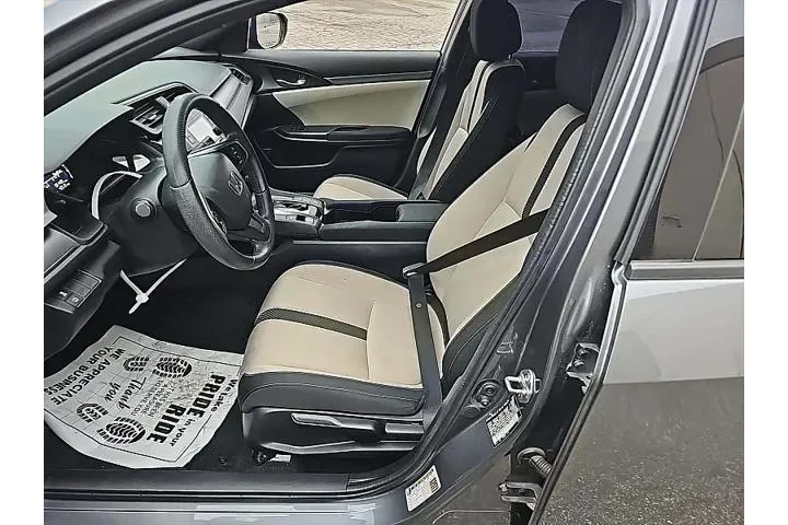 $20995 : Honda Civic 2018 LX 4dr Hatc image 1