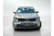 $24704 : Kia Sorento 2023 LX 4dr SUV thumbnail