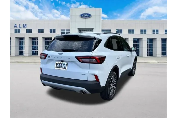 $21970 : Ford Escape Plug-In Hybrid 2 image 5