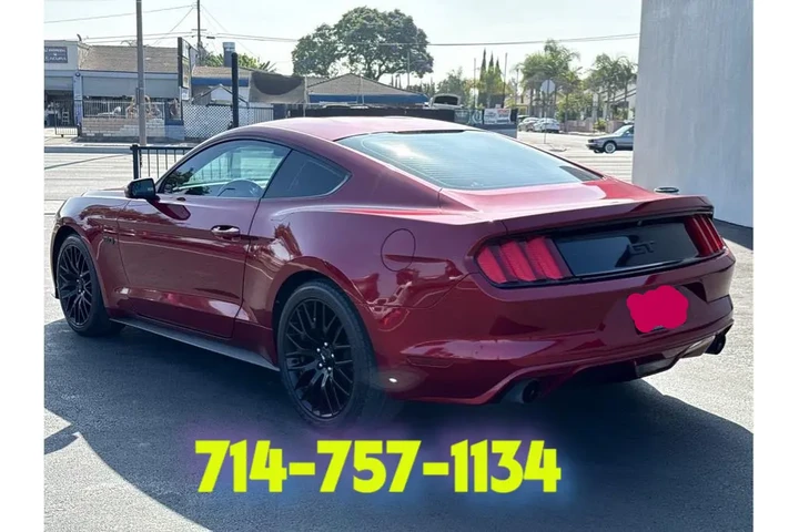 2017 Ford Mustang GT Coupe image 5