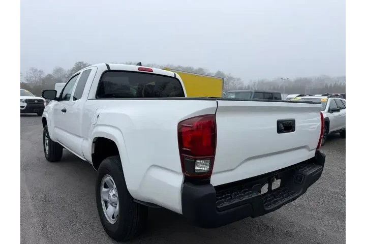 $28700 : Toyota Tacoma 2023 4x2 SR 4d image 4