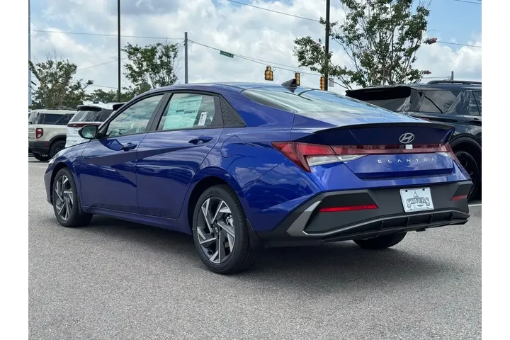 $23351 : Hyundai ELANTRA 2025 SEL Spo image 8