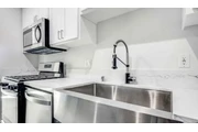 $1500 : Available 1Bed Apt in LA thumbnail