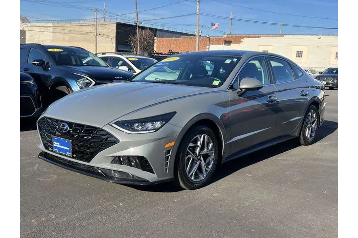 $20000 : Hyundai SONATA 2023 SEL 4dr image 2