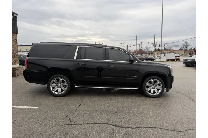 $13850 : 2019 GMC Yukon XL SLT Standar image 9