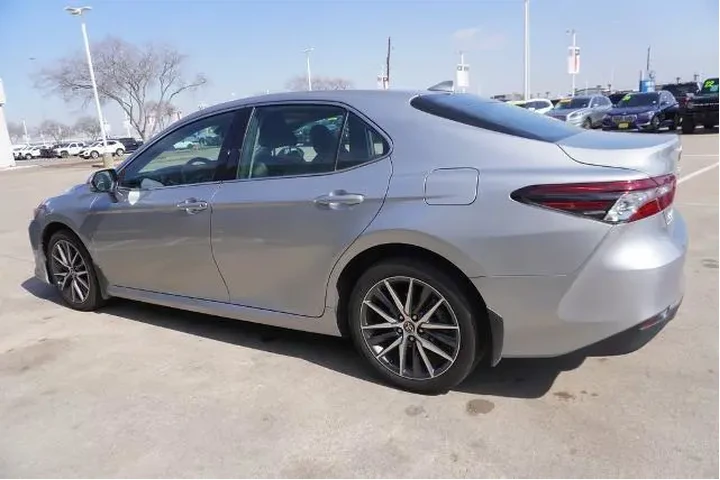 $30988 : Toyota Camry 2024 AWD XLE 4d image 4