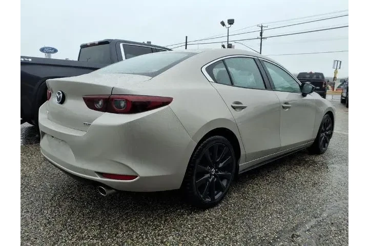 $20988 : Mazda Mazda3 Sedan 2024 2.5 image 7