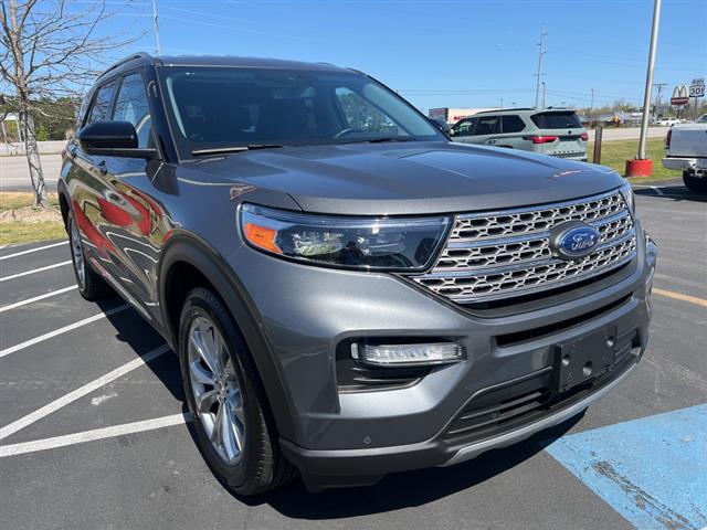 $39990 : PRE-OWNED 2023 FORD EXPLORER image 1