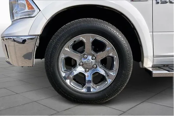 $15118 : Ram 1500 2017 4x2 Laramie 4d image 10