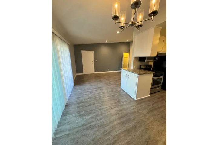 $1200 : APARTAMENTO EN LOS ANGELES🚘 image 4