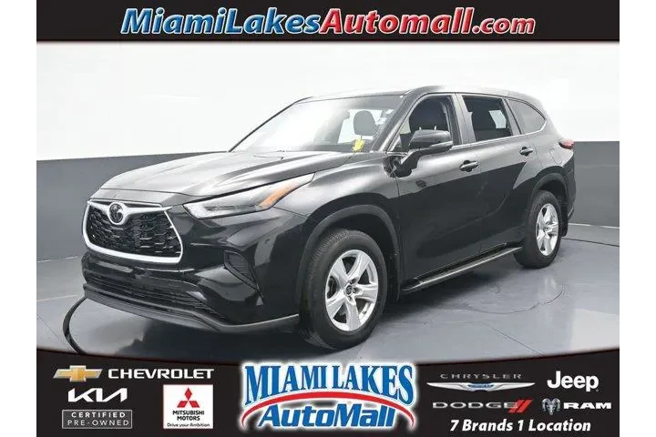 $30991 : Toyota Highlander 2023 L 4dr image 1