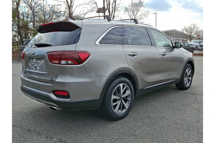 $18425 : Kia Sorento 2019 AWD EX V6 4 image 5