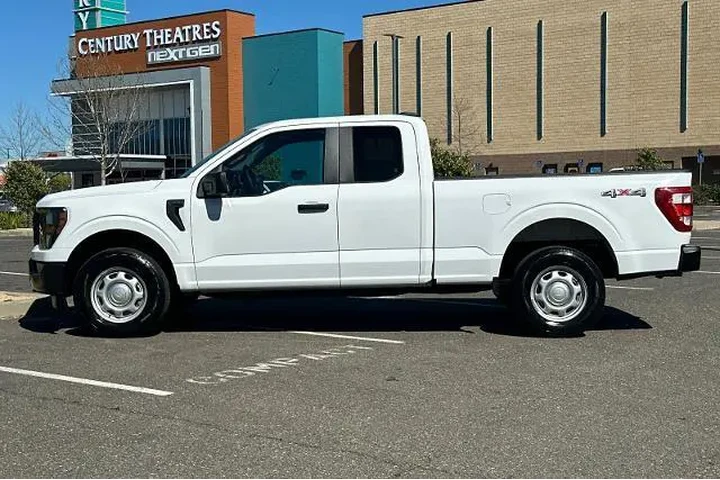 $35811 : Ford F-150 2023 4x4 XL 4dr S image 7