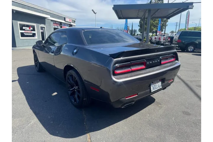 $13498 : 2017 Challenger SXT image 6