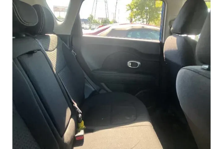 $11900 : 2016 Soul + image 7