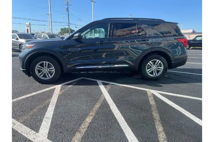 $30450 : Ford Explorer 2022 AWD XLT 4 image 5