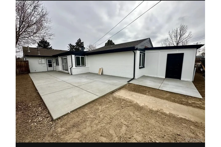 $1000 : Beautifully remodeled Ranch St image 4