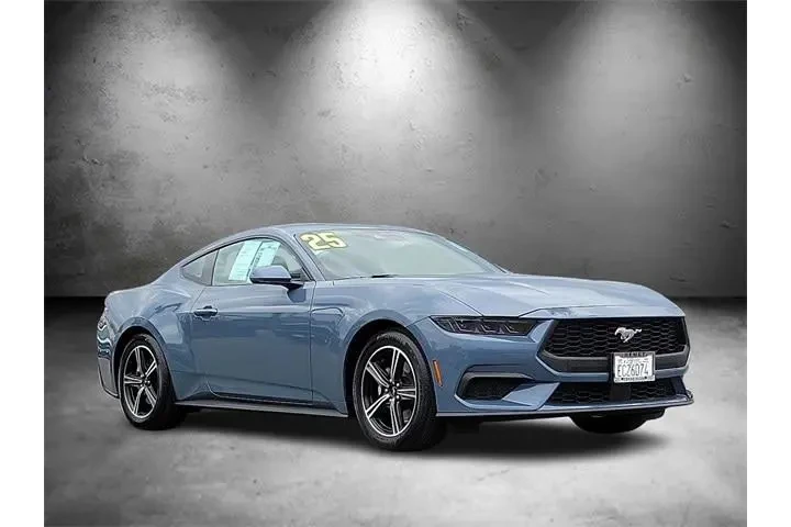 $31762 : Ford Mustang 2025 EcoBoost 2 image 2