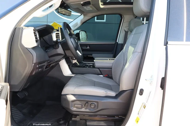 $55888 : 2024 Tundra 4WD Limited Hybrid image 7