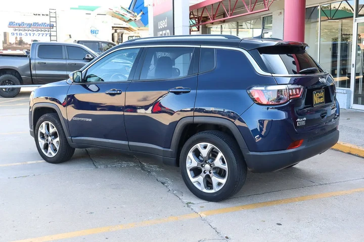 $18988 : 2021 Compass Limited image 6