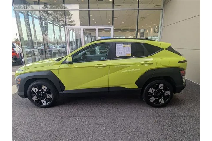 $22657 : Hyundai KONA 2024 SEL 4dr Cr image 2