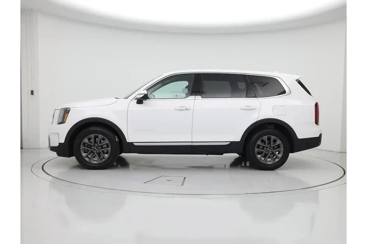 $32998 : Kia Telluride 2025 LX 4dr SU image 3