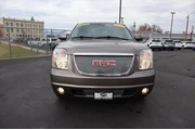 $15999 : GMC Yukon 2013 AWD Denali 4d thumbnail