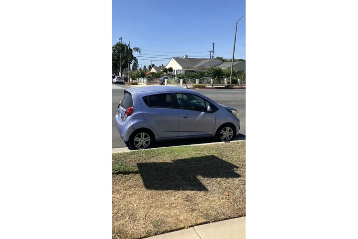 $3000 : Se vende Chevy Spark 2014 image 1