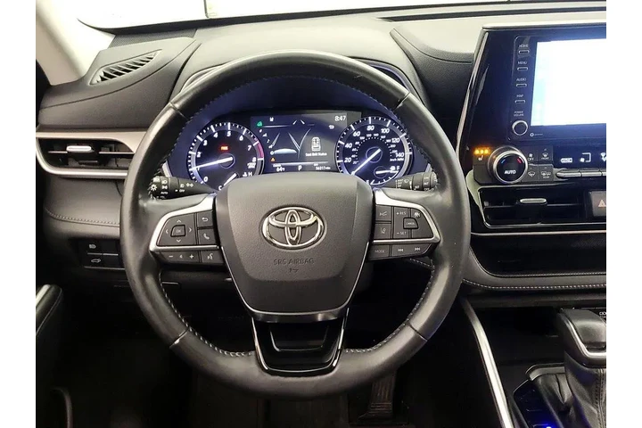 $33998 : Toyota Highlander 2021 AWD X image 10