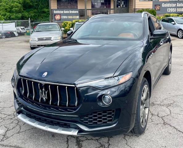 $23900 : 2018 Levante GranLusso image 3