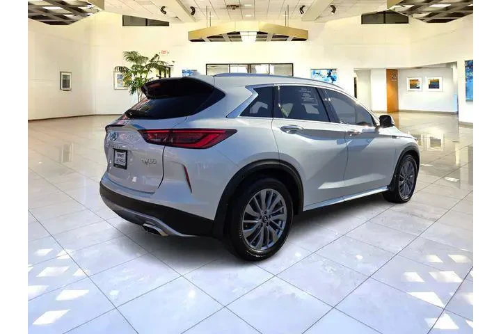 $39888 : INFINITI QX50 2025 AWD Luxe image 5