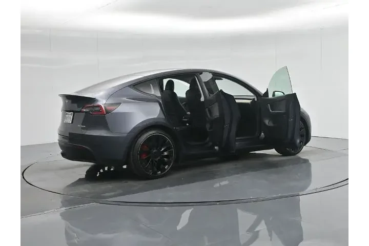 $31800 : Tesla Model Y 2022 AWD Perfo image 4