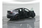 $31800 : Tesla Model Y 2022 AWD Perfo thumbnail