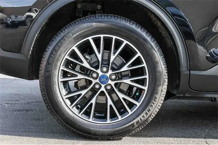 $16495 : Ford Escape Plug-In Hybrid 2 image 7