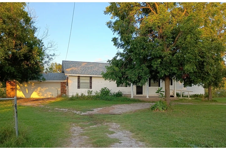 $150000 : Hermosa casa de 3 camas y 2 ba image 1