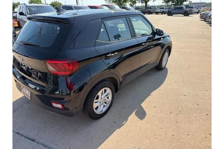 $17494 : Hyundai VENUE 2022 SE 4dr Cr image 6