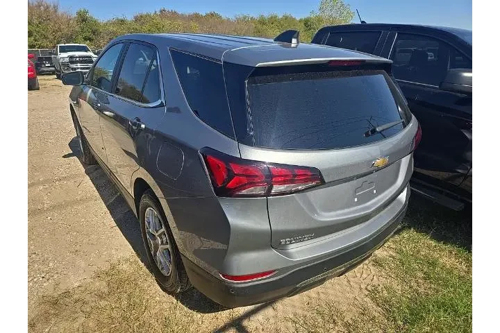 $22321 : Chevrolet Equinox 2024 4x4 L image 2