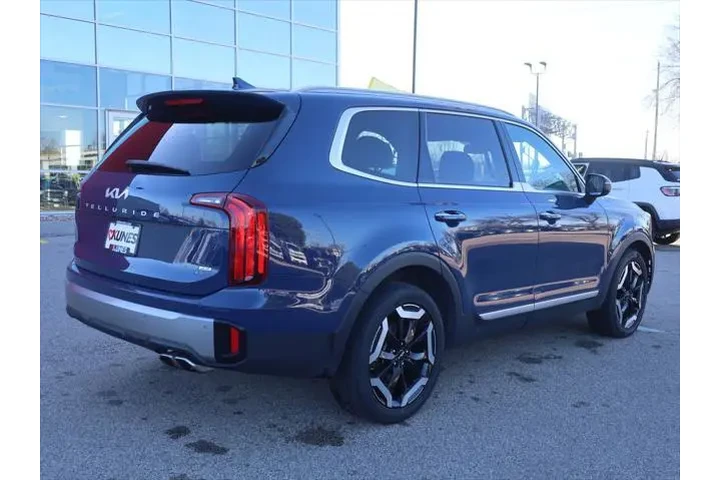 $35777 : Kia Telluride 2025 AWD S 4dr image 10