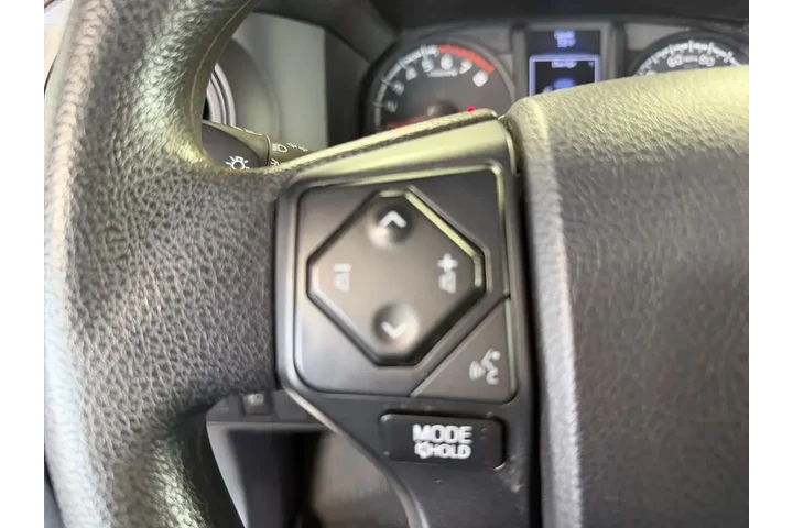 $24500 : Toyota Tacoma 2020 4x2 SR5 4 image 6